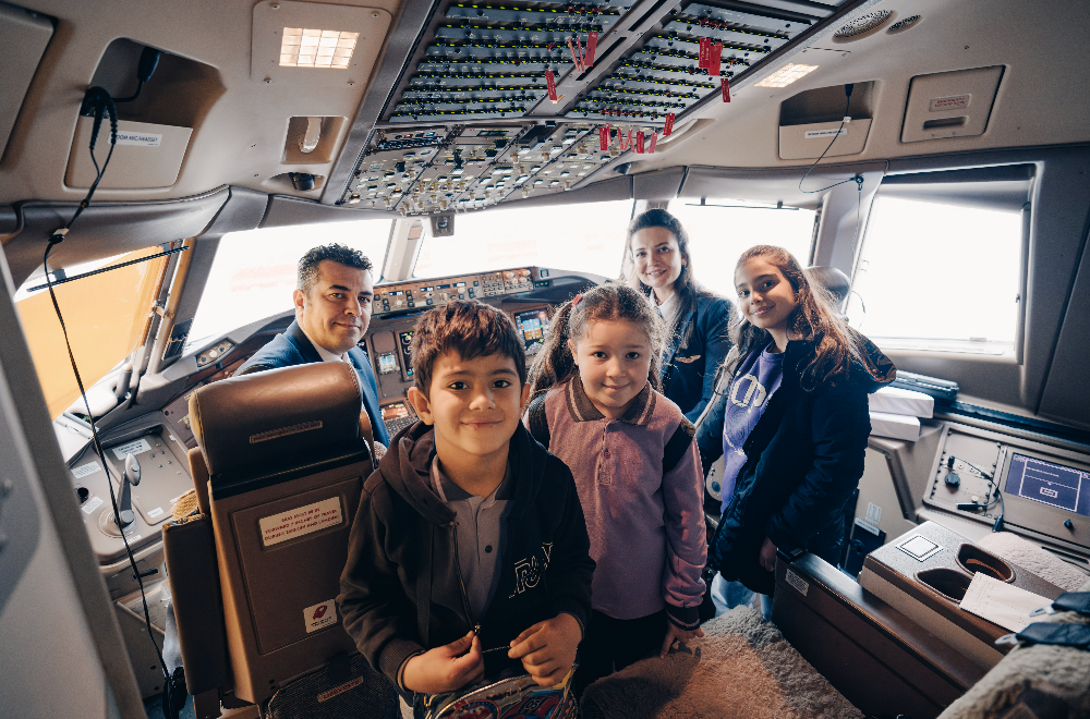 Cruise Blog, THEY INTRODUCED 40 CHILDREN TO THE WORLD OF AVIATION
